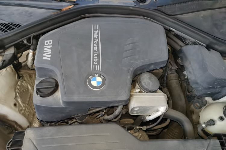 Used BMW 3 Series 2016 320Li Fashion Model Engine Bay