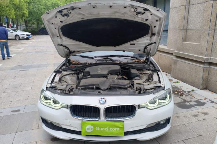 Used BMW 3 Series 2016 320Li Fashion Model Engine Bay