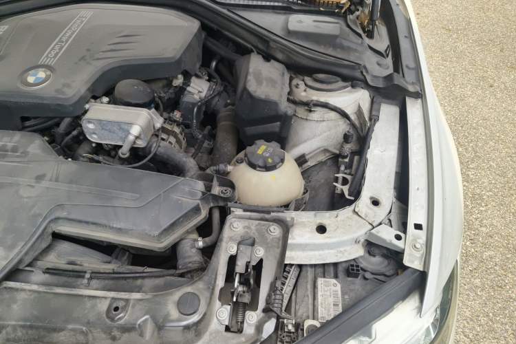 Used BMW 3 Series 2016 328Li Fashion Model Engine Bay Left