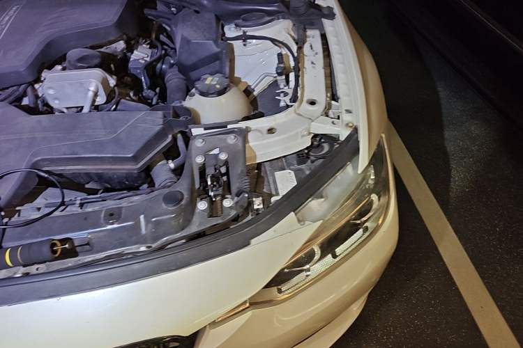 Used BMW 3 Series 2016 320Li Ambition Model Engine Bay Left