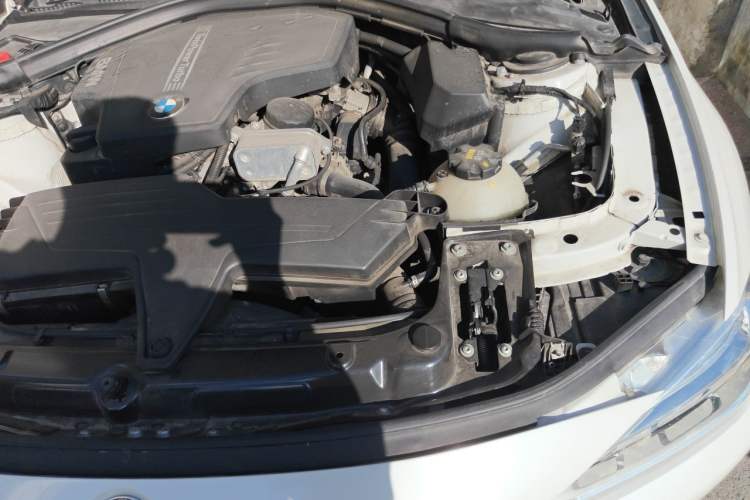 Used BMW 3 Series 2016 320Li Fashion Model Engine Bay Left