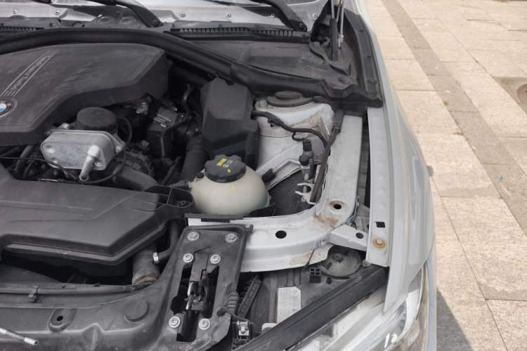 Used BMW 3 Series 2016 320Li Ambition Model Engine Bay Left
