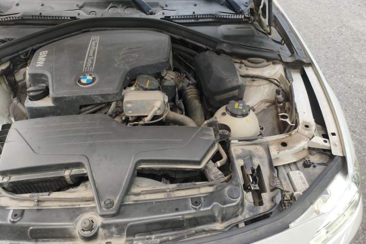 Used BMW 3 Series 2016 320Li Fashion Model Engine Bay Left