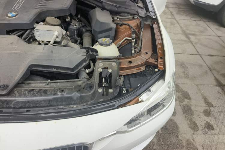 Used BMW 3 Series 2016 320Li Fashion Model Engine Bay Left