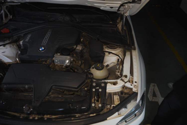 Used BMW 3 Series 2016 328Li Fashion Model Engine Bay Left