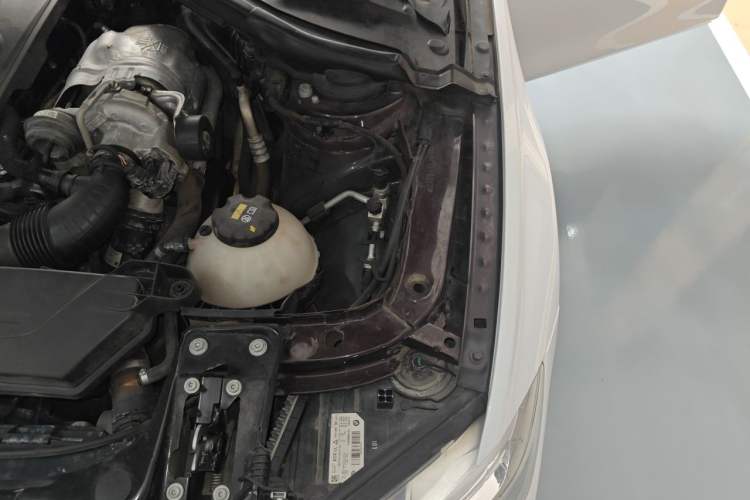 Used BMW 3 Series 2016 316Li Fashion Model Engine Bay Left