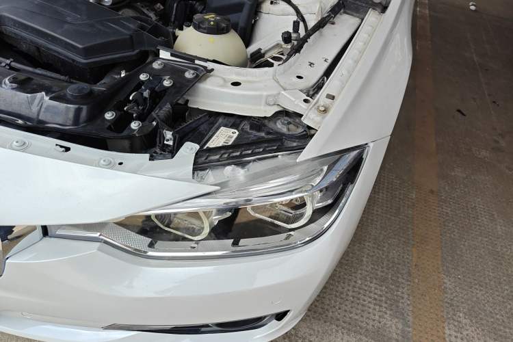 Used BMW 3 Series 2016 320Li Ambition Model Engine Bay Left