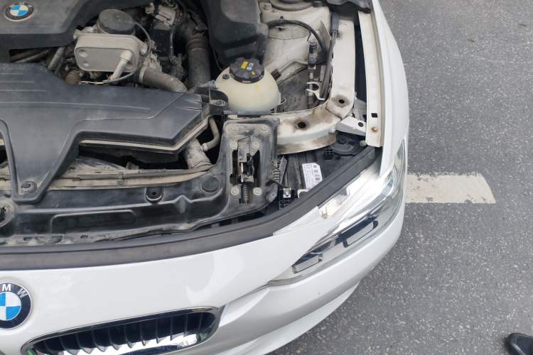 Used BMW 3 Series 2016 320Li Ambition Model Engine Bay Left