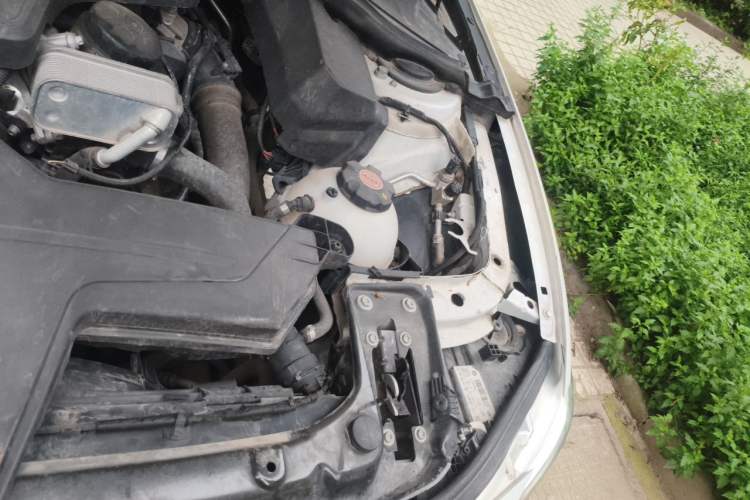Used BMW 3 Series 2016 320Li Fashion Model Engine Bay Left