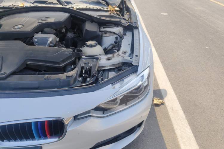 Used BMW 3 Series 2016 320Li Fashion Model Engine Bay Left
