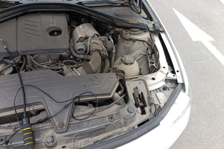Used BMW 3 Series 2016 316i Fashion Model Engine Bay Left