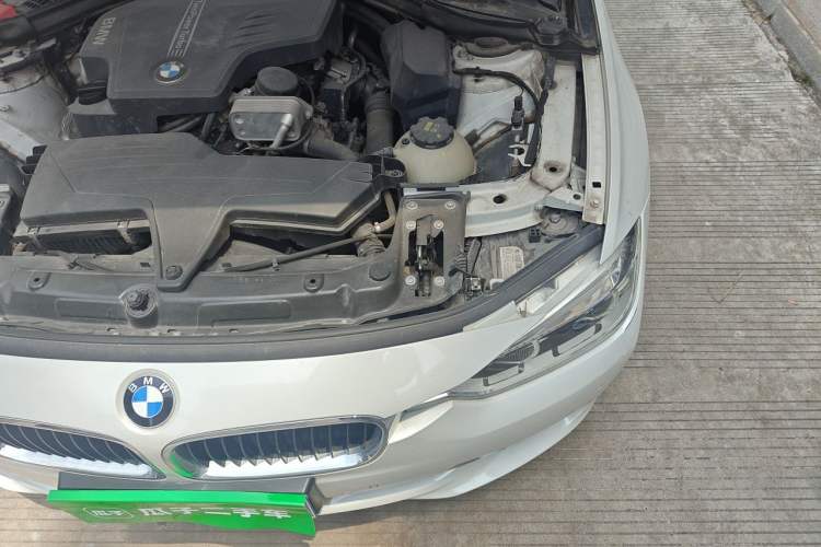 Used BMW 3 Series 2016 320Li Ambition Model Engine Bay Left