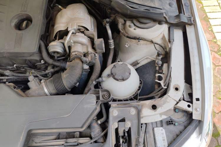 Used BMW 3 Series 2016 316Li Fashion Model Engine Bay Left