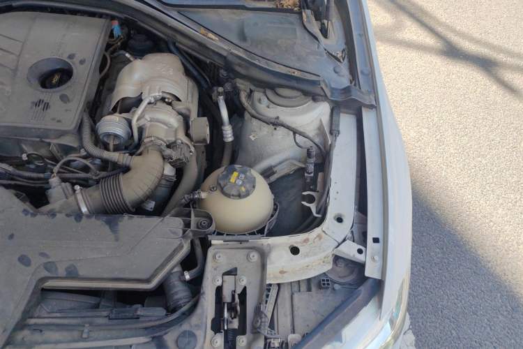 Used BMW 3 Series 2016 316i Fashion Model Engine Bay Left