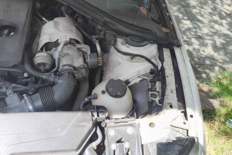 Used BMW 3 Series 2016 316i Fashion Model Engine Bay Left