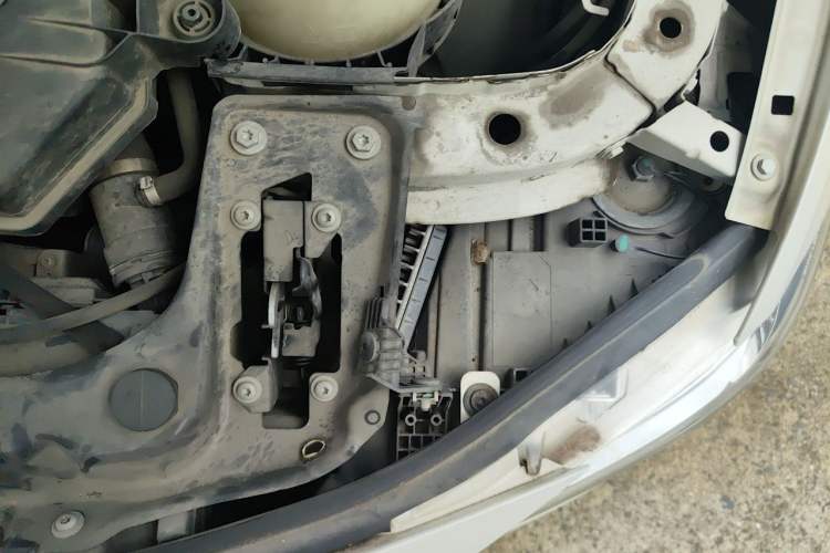 Used BMW 3 Series 2016 320Li Ambition Model Engine Bay Left
