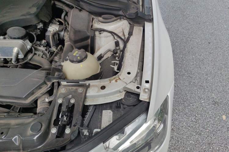 Used BMW 3 Series 2016 320Li Ambition Model Engine Bay Left