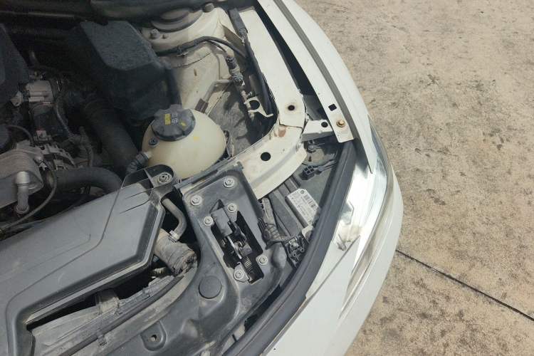 Used BMW 3 Series 2016 320Li Ambition Model Engine Bay Left