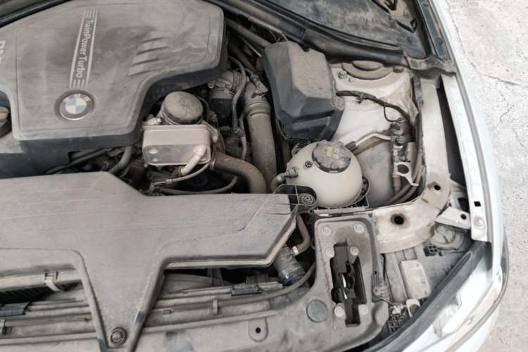 Used BMW 3 Series 2016 320Li Fashion Model Engine Bay Left