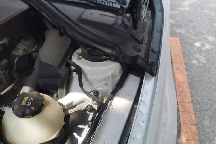 Used BMW 3 Series 2016 320Li Ambition Model Engine Bay Left