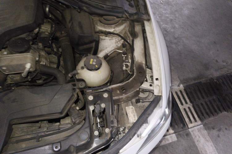Used BMW 3 Series 2016 320Li Fashion Model Engine Bay Left