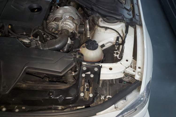 Used BMW 3 Series 2016 316Li Fashion Model Engine Bay Left