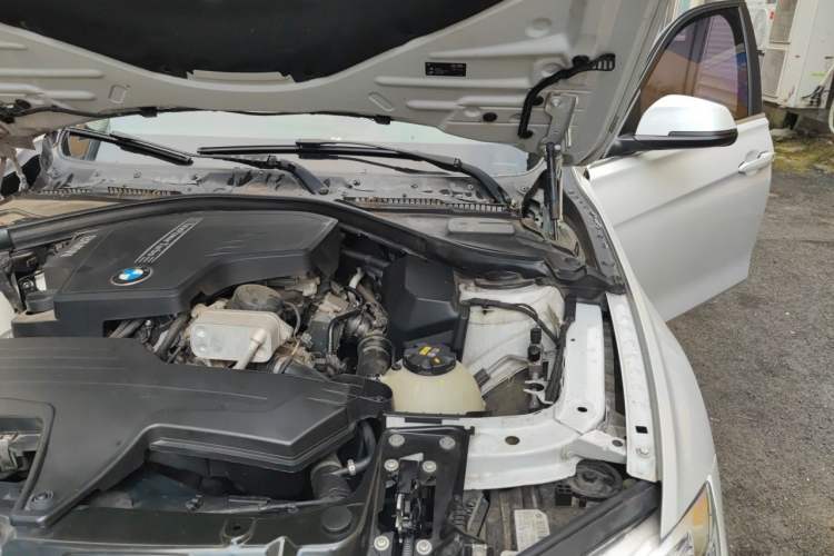 Used BMW 3 Series 2016 328Li Fashion Model Engine Bay Left
