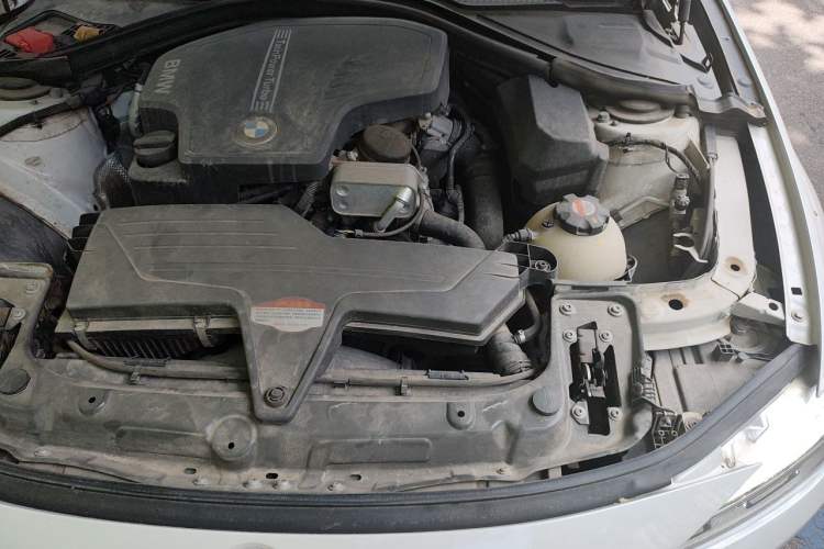 Used BMW 3 Series 2016 320Li Fashion Model Engine Bay Left