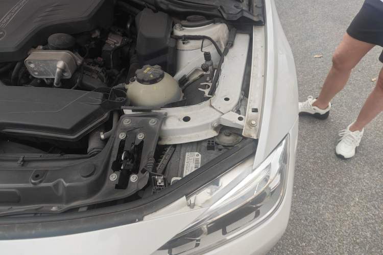 Used BMW 3 Series 2016 320Li Fashion Model Engine Bay Left