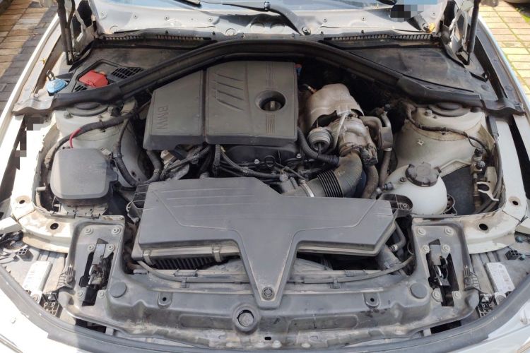 Used BMW 3 Series 2016 316Li Fashion Model Engine Bay