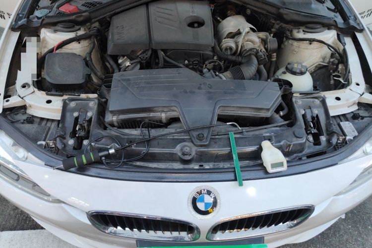 Used BMW 3 Series 2016 316Li Fashion Model Engine Bay