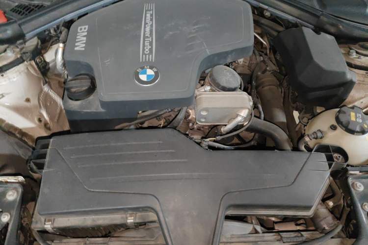 Used BMW 3 Series 2016 320i M Sport Engine Bay