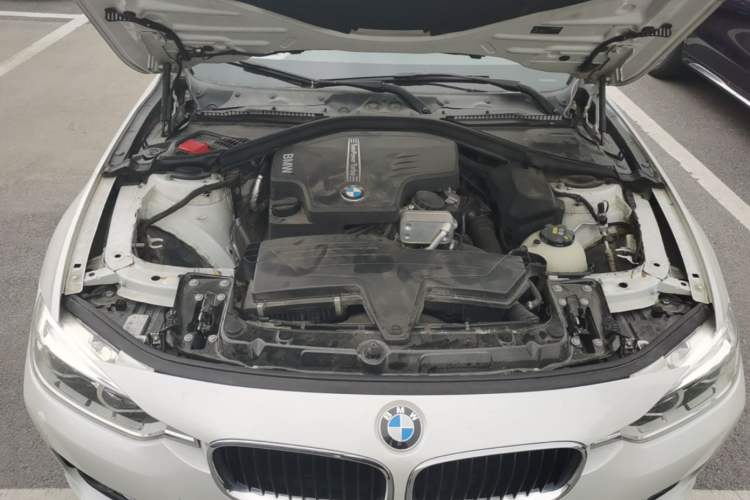 Used BMW 3 Series 2016 320Li Ambition Model Engine Bay