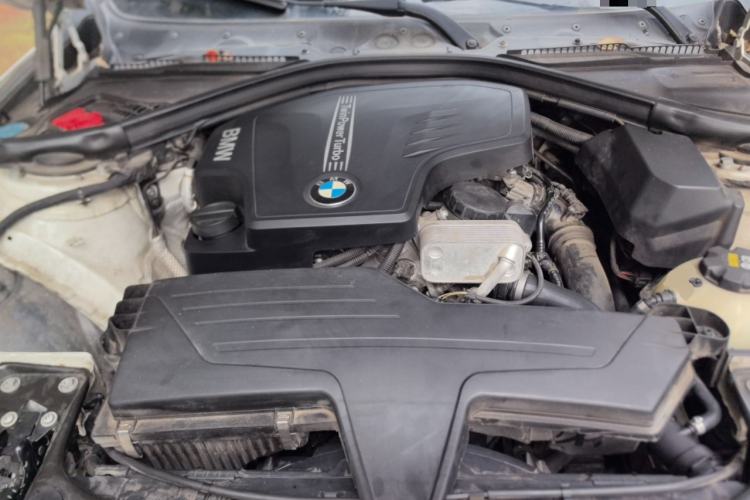 Used BMW 3 Series 2016 320Li Ambition Model Engine Bay