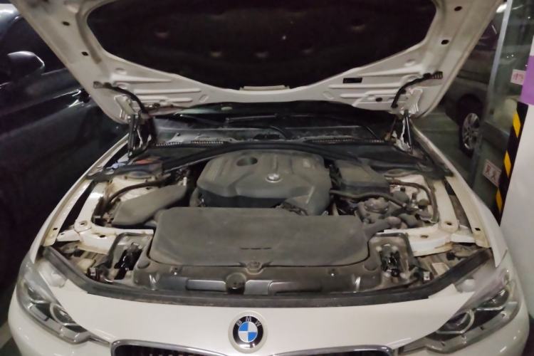 Used BMW 3 Series 2016 320Li Fashion Model Engine Bay