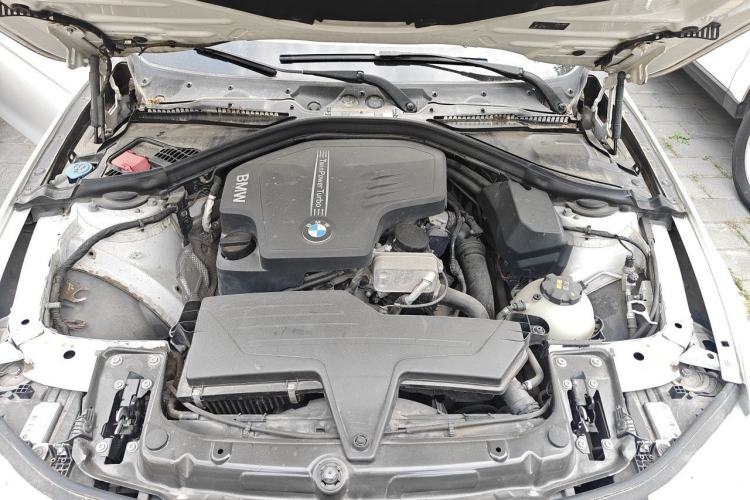 Used BMW 3 Series 2016 320Li Fashion Model Engine Bay