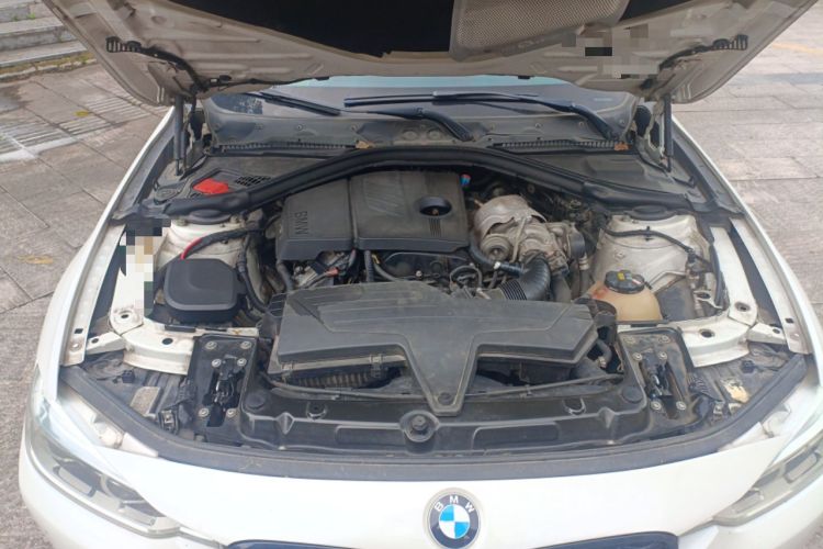 Used BMW 3 Series 2016 316Li Fashion Model Engine Bay