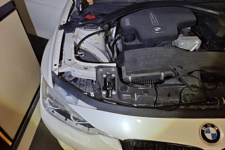Used BMW 3 Series 2016 320Li Ambition Model Engine Bay Right