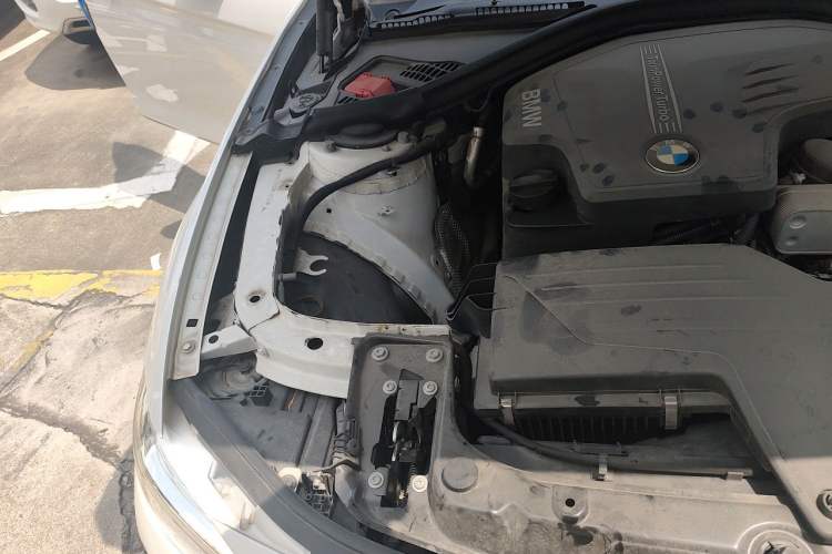 Used BMW 3 Series 2016 320Li Ambition Model Engine Bay Right