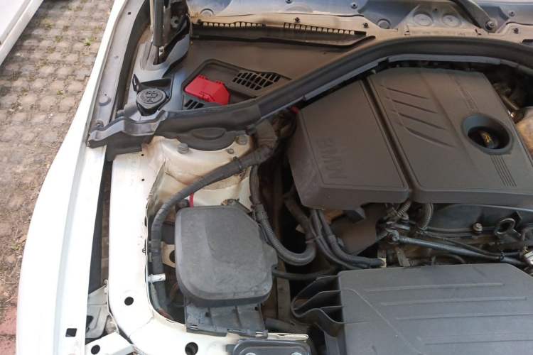 Used BMW 3 Series 2016 316i Fashion Model Engine Bay Right