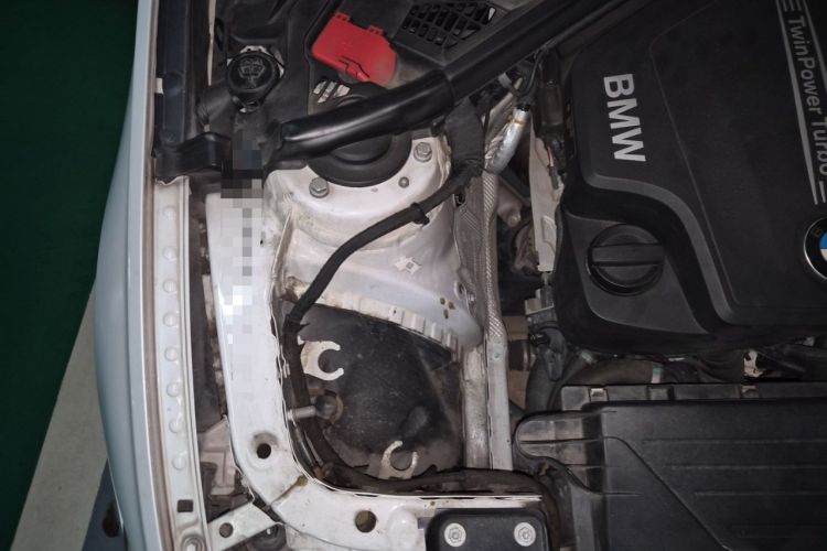 Used BMW 3 Series 2016 320i Fashion Model Engine Bay Right