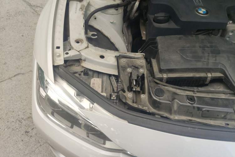 Used BMW 3 Series 2016 320Li Ambition Model Engine Bay Right