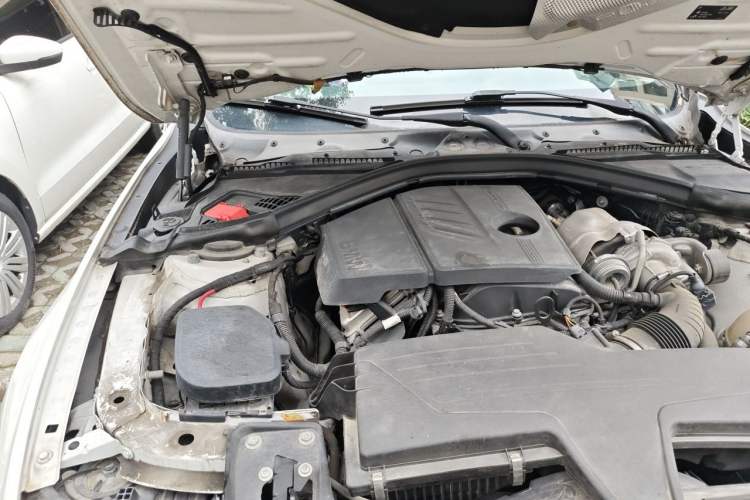 Used BMW 3 Series 2016 316i Fashion Model Engine Bay Right