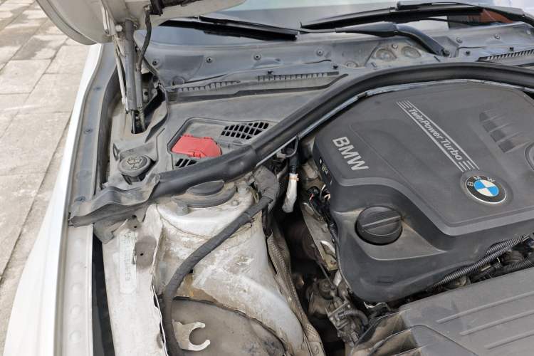 Used BMW 3 Series 2016 320Li Ambition Model Engine Bay Right