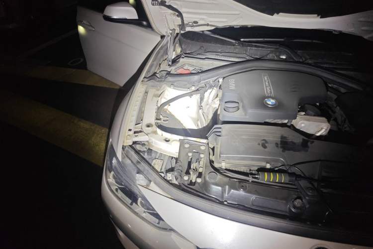 Used BMW 3 Series 2016 328Li Fashion Model Engine Bay Right