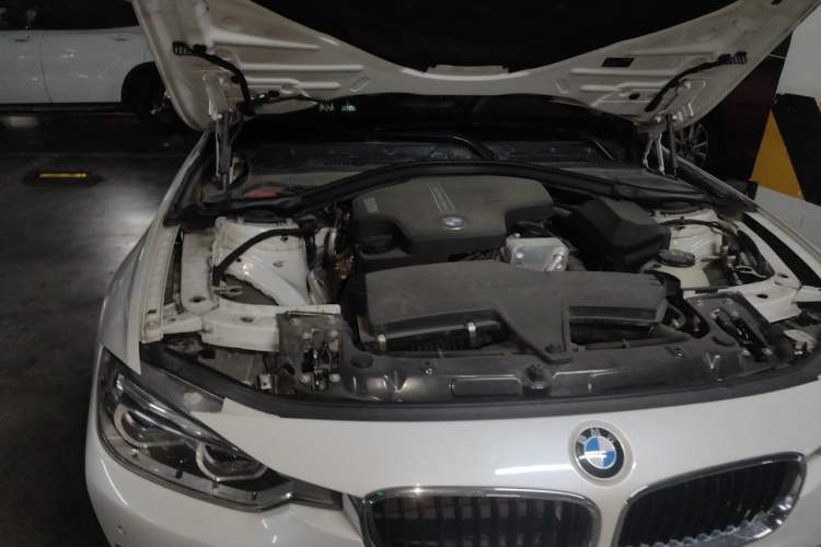 Used BMW 3 Series 2016 320Li Fashion Model Engine Bay Right