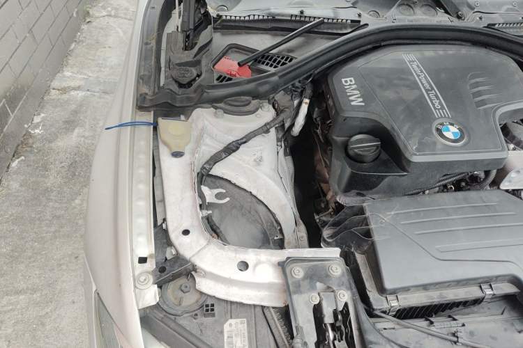 Used BMW 3 Series 2016 328Li Fashion Model Engine Bay Right