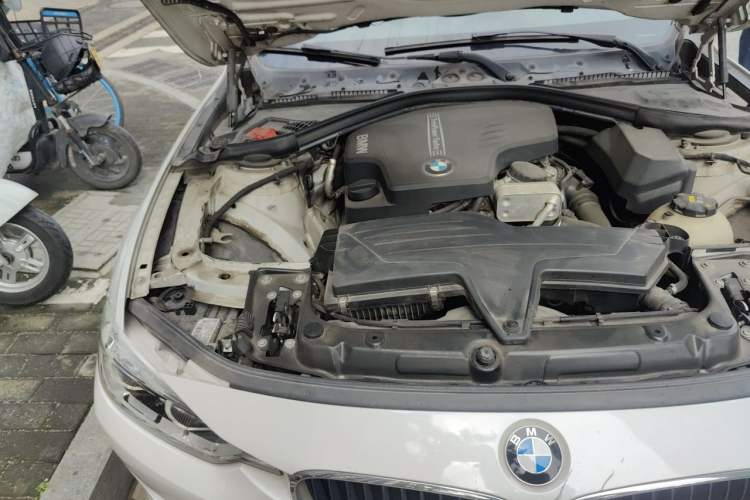 Used BMW 3 Series 2016 328Li Fashion Model Engine Bay Right