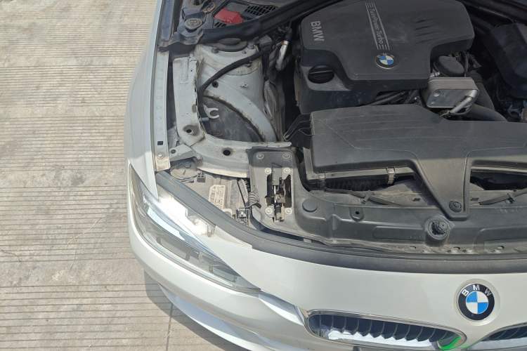Used BMW 3 Series 2016 320Li Ambition Model Engine Bay Right