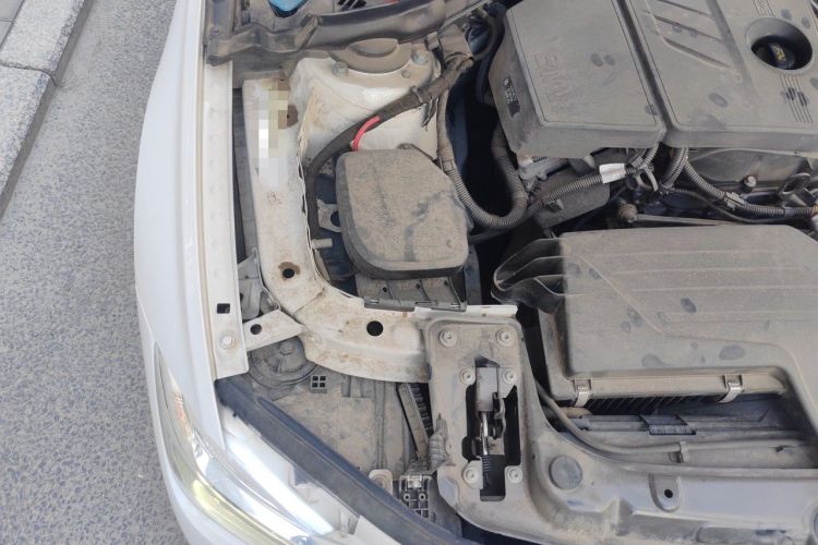 Used BMW 3 Series 2016 316i Fashion Model Engine Bay Right